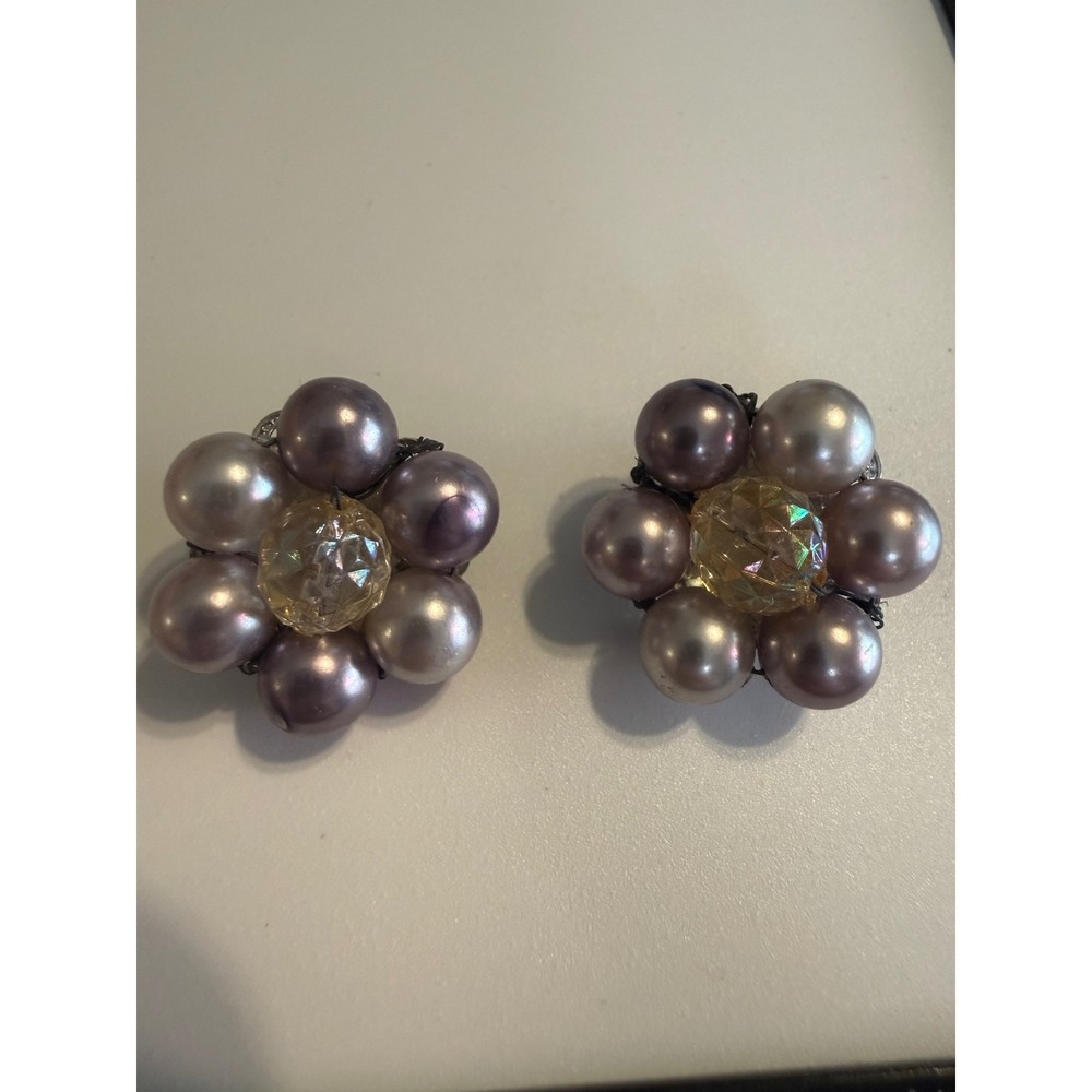 Vintage Japan Faux Pearl Crystal Cluster‎ Clip On Earrings Lavender Mauve Floral